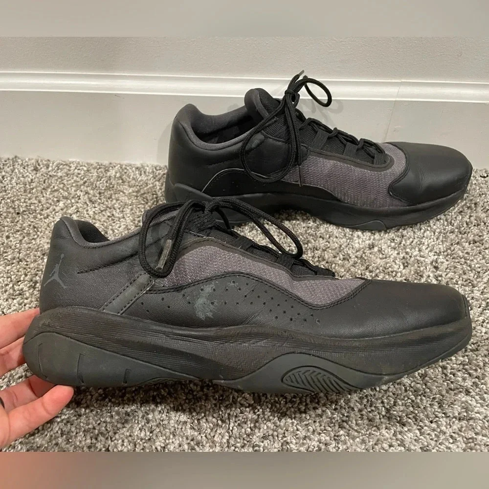 Nike Air Jordan 11 CMFT low in black anthracite, men's size 10